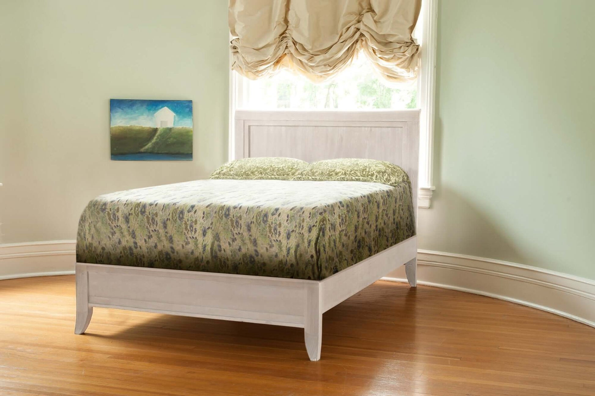 Cameo Sleigh 4-in-1 Convertible Crib - Lifestyle Image Side View of Sleigh Toddler Bed Steam