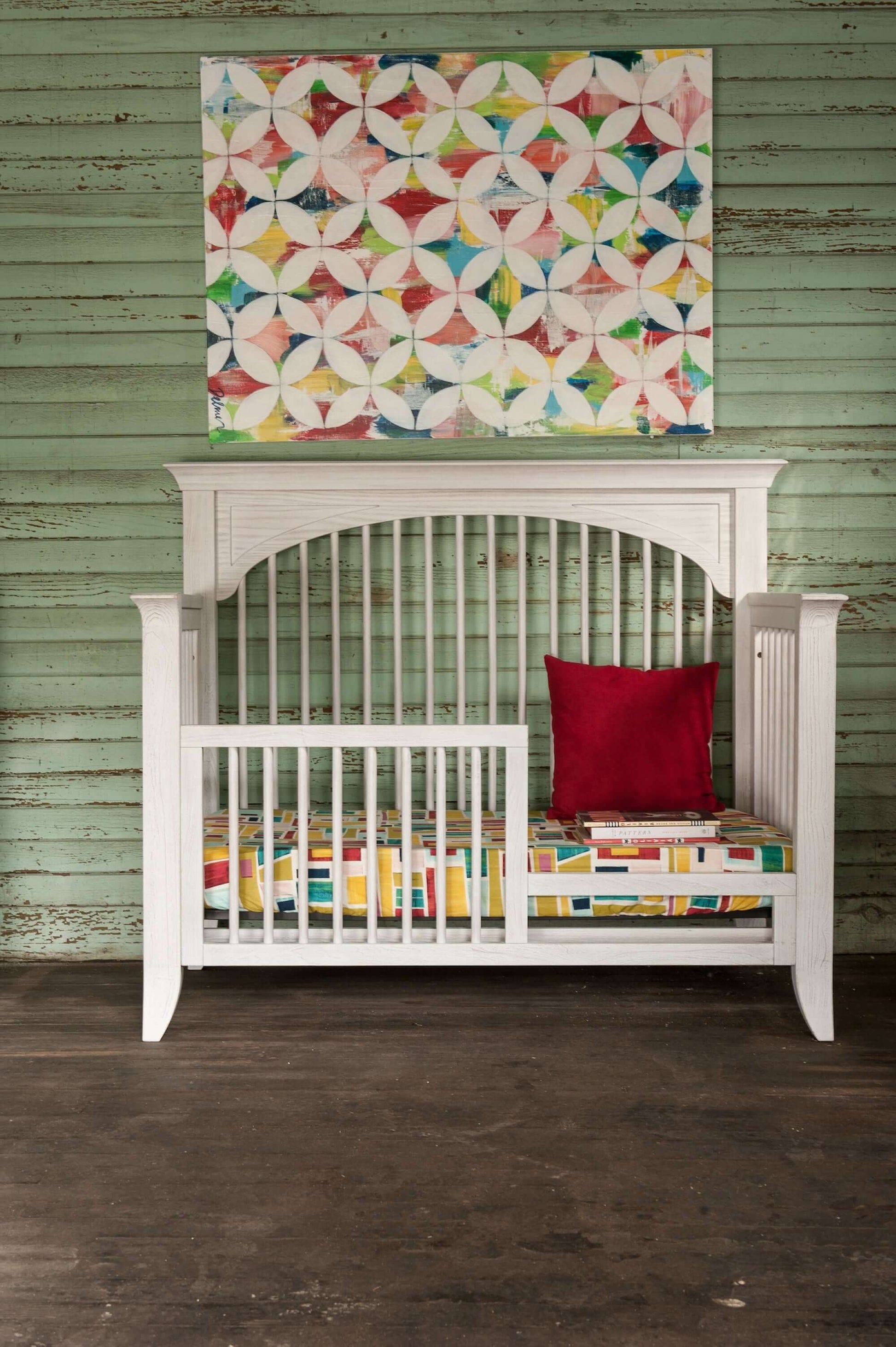 Cameo Oval Toddler Bed Conversion Kit - Lifestyle Image Front View of Oval 4 in 1 Crib Steam
