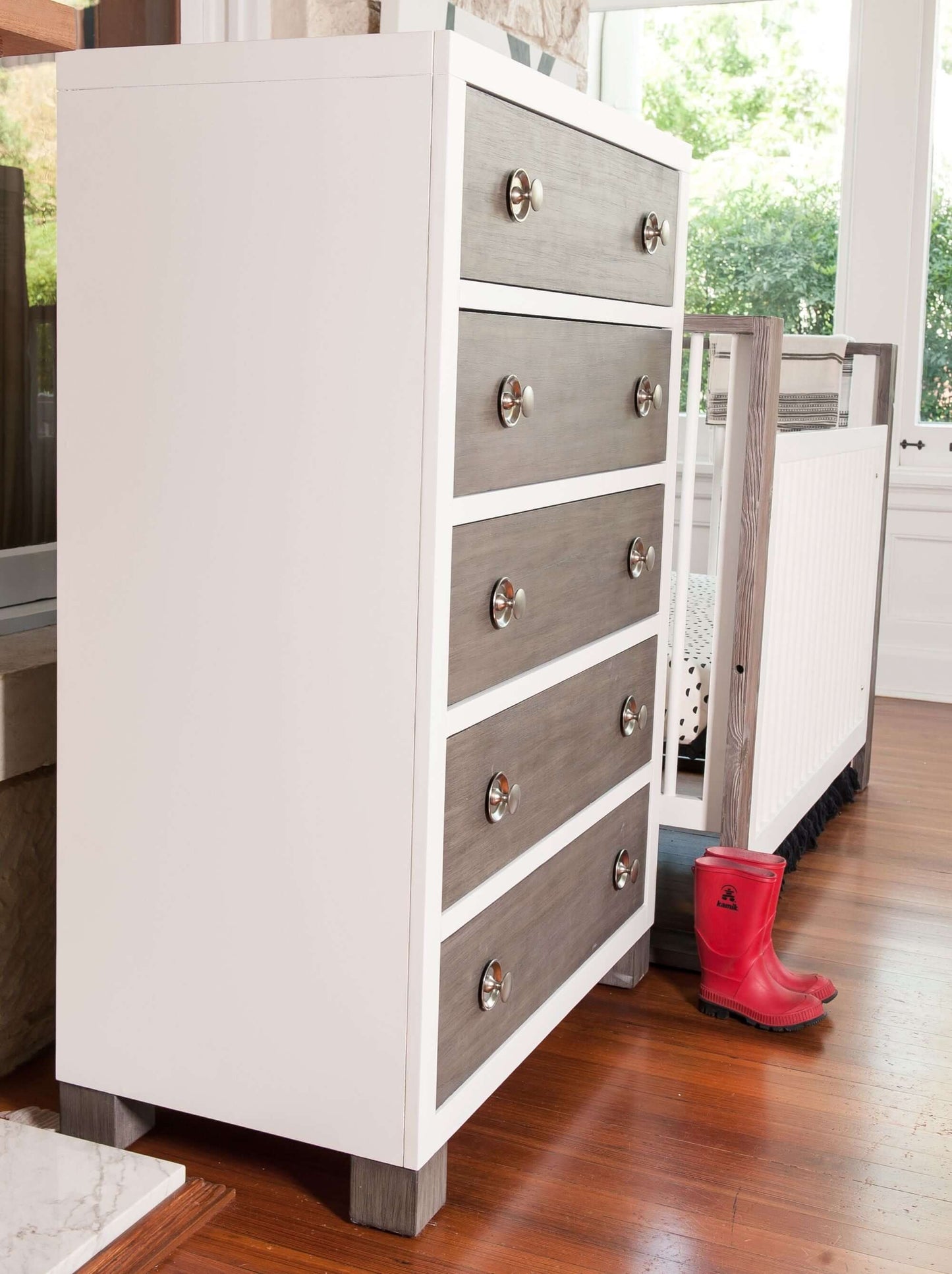 True 5 Drawer Dresser - Lifestyle Image Side View of 5 Drawer Dresser Mud with Snow