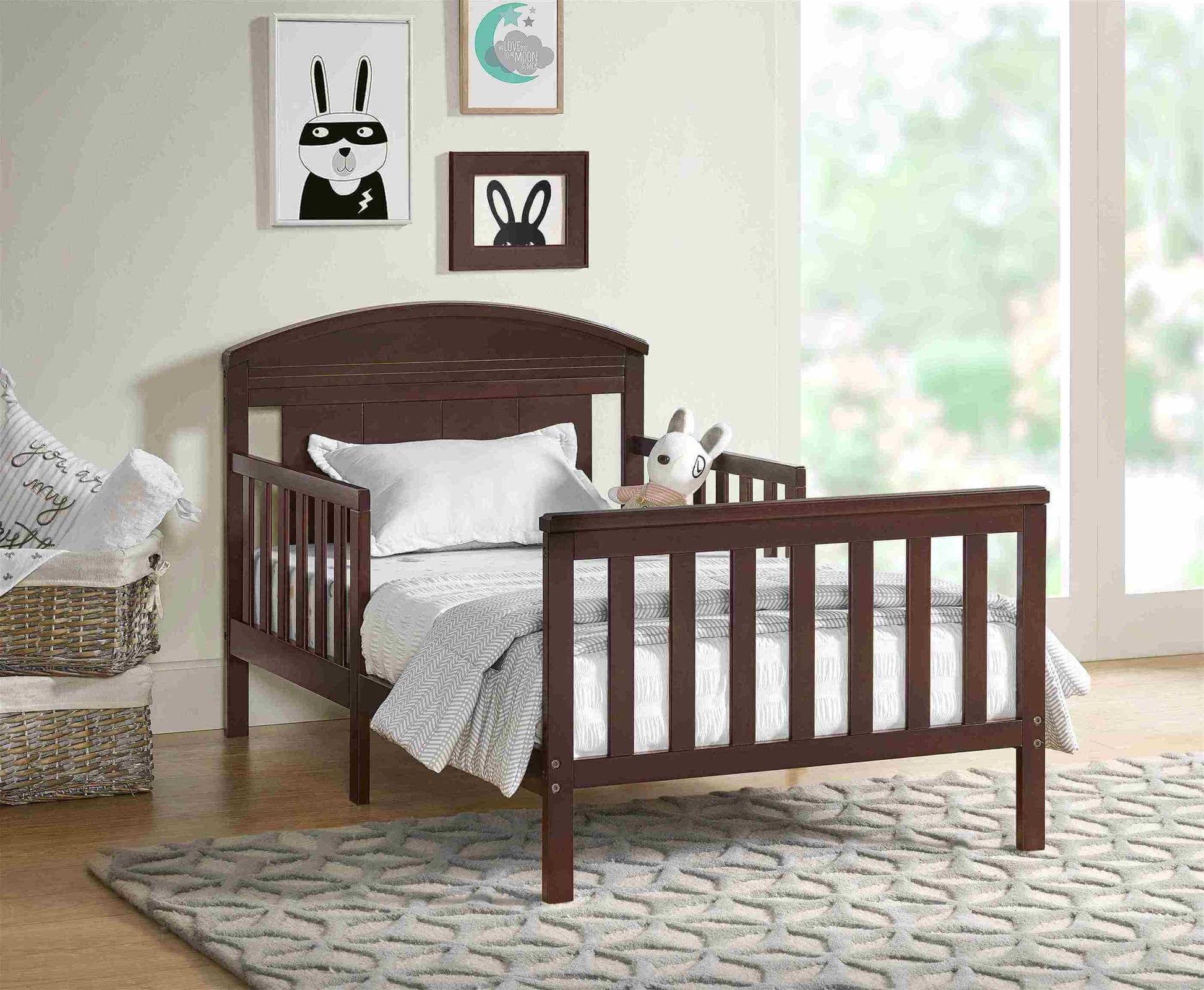 Baldwin Toddler Bed - Lifestyle Image of Toddler Bed Espresso