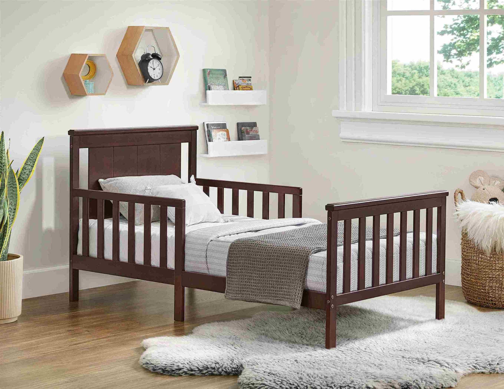 Lazio Toddler Bed - Lifestyle Image of Toddler Bed Espresso