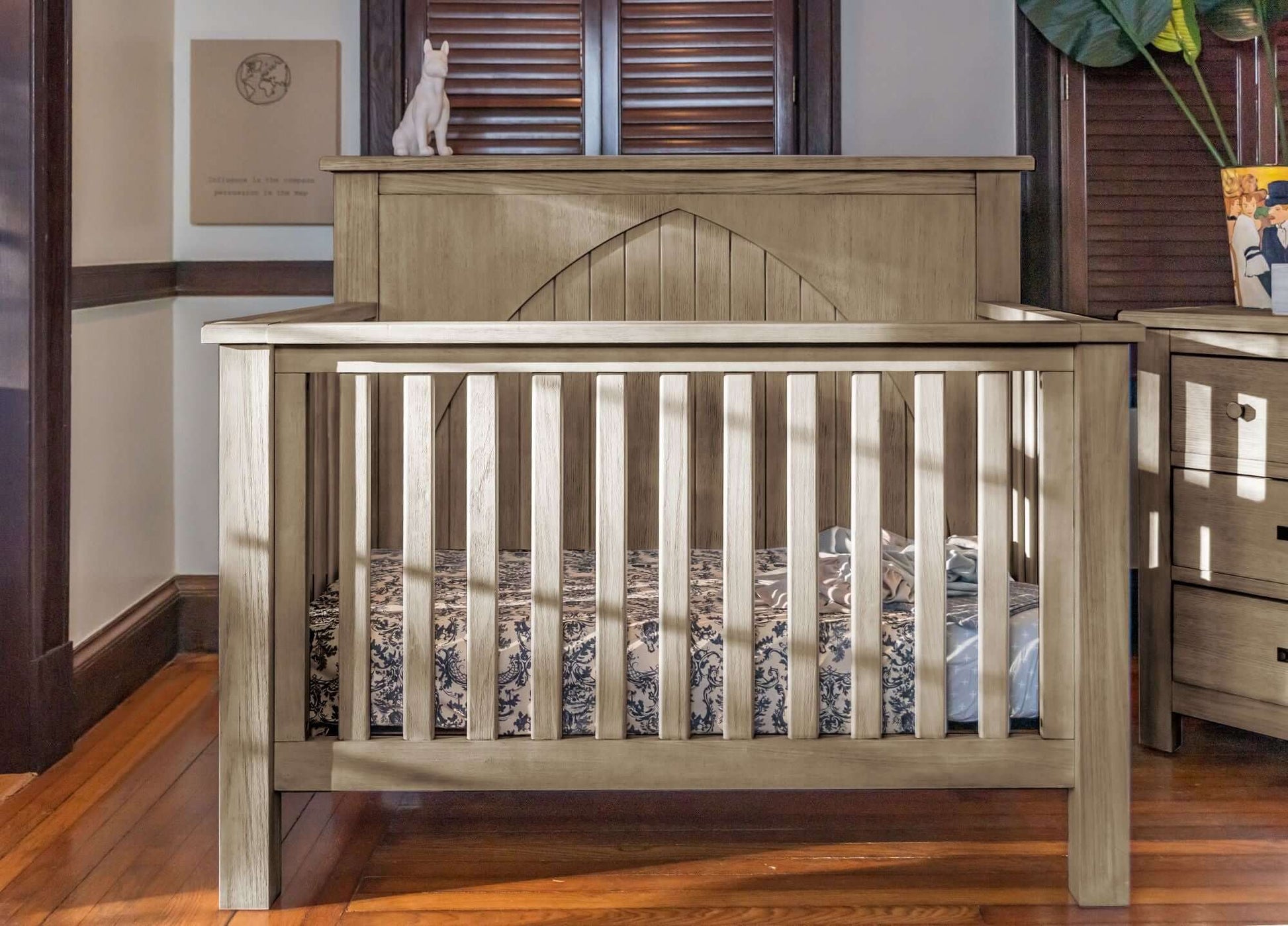 Relic Winchester 4-in-1 Convertible Crib - Lifestyle Image of Winchester Daybed Fossil