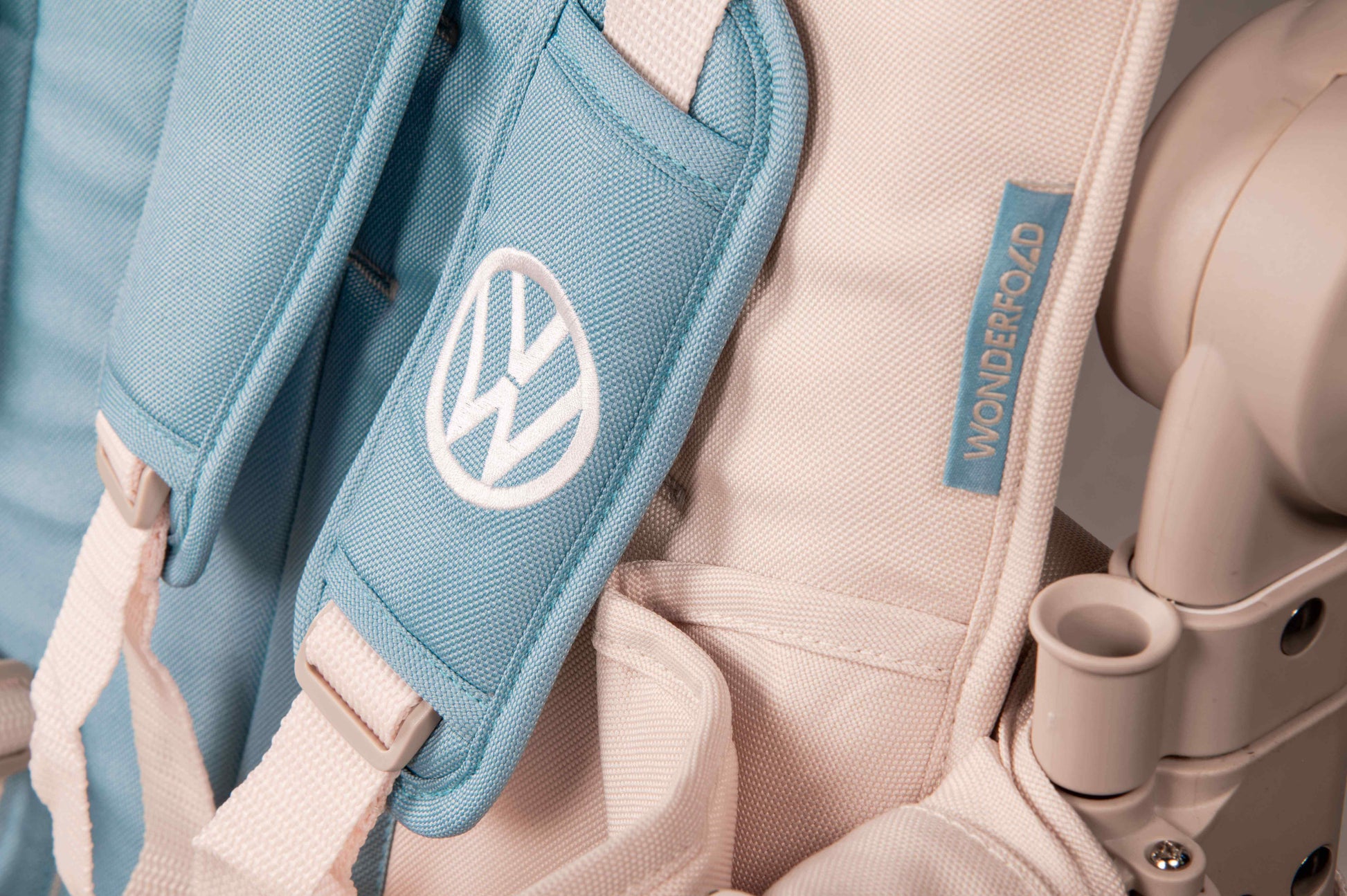 VW4 Volkswagen Stroller Wagon - Lifestyle image Cushion View of the Wagon Blue