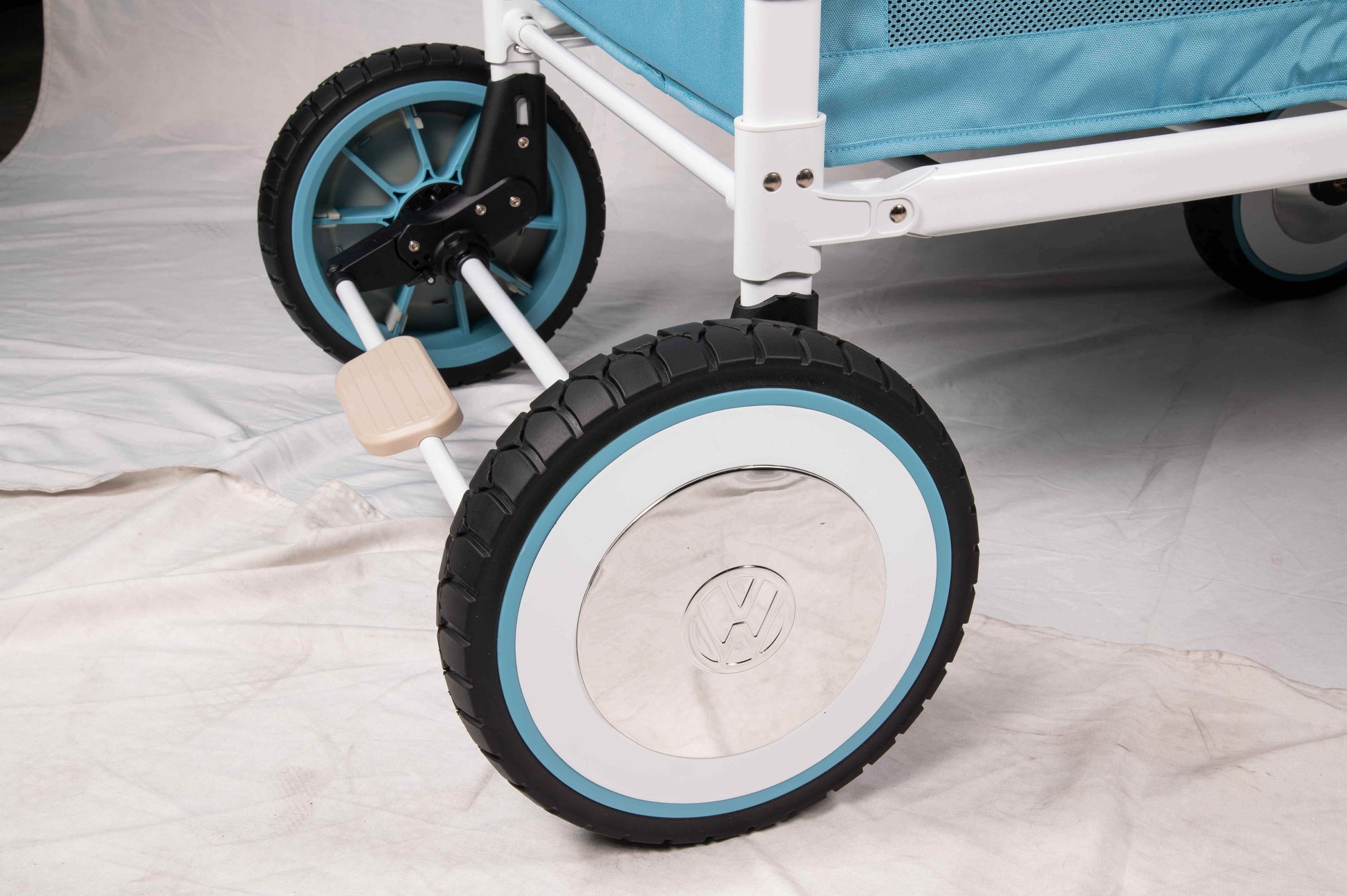 VW4 Volkswagen Stroller Wagon - Wheel Image of the Wagon Blue