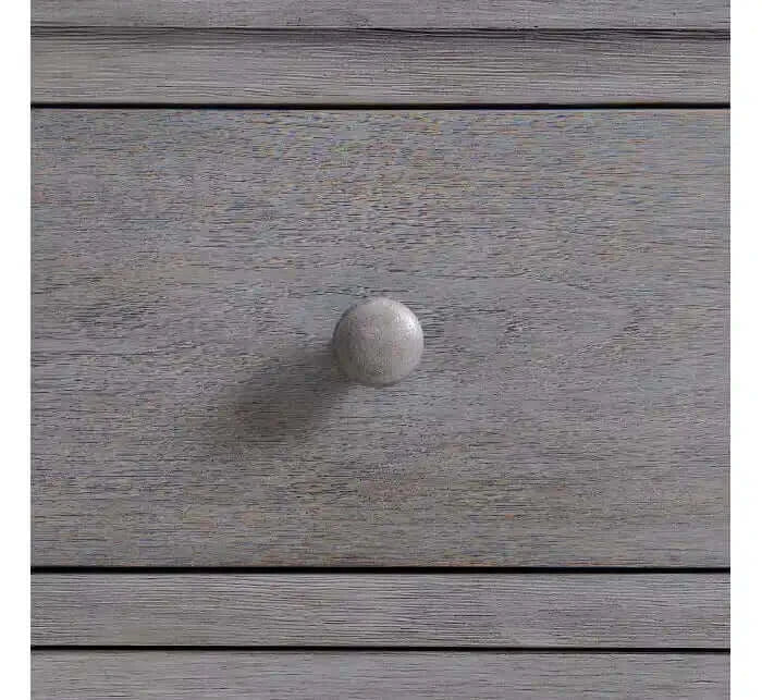 Everlee 6 Drawer Dresser - Graystone closeup of knobs